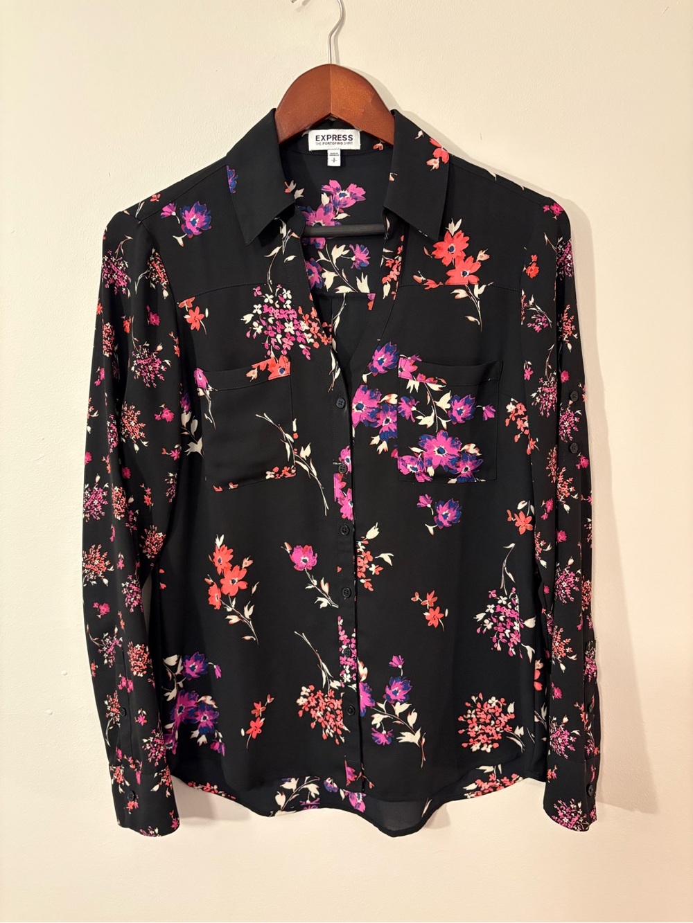 Express Portofino Shirt — Black Floral Button-Down — Size S 🌸